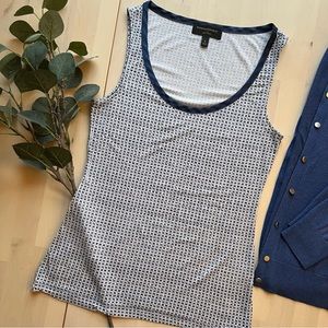 🪴$5 when bundled🪴 Banana Republic Luxe Touch Sleeveless Top in Women’s Small